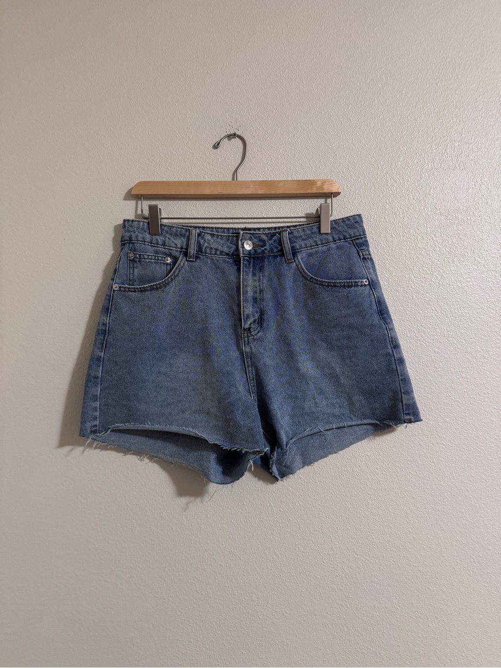 White fox Casual Washed Blue Denim Cutoff Shorts